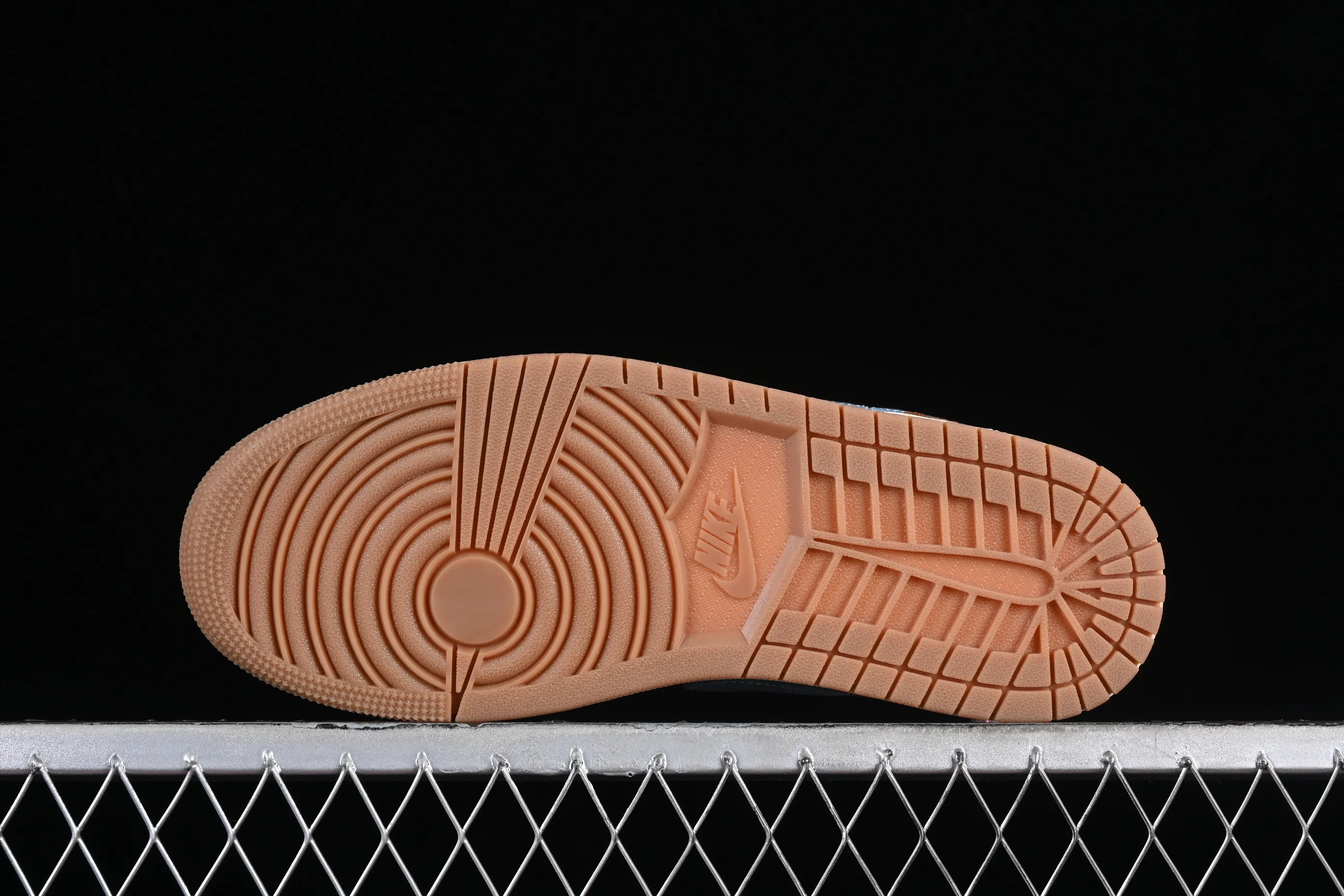 All categories Air Jordan Jordan series basketball shoes Air Jordan 1 Low Air Jordan 1 Low AJ1 Joe 1 contrast denim low-top cultural casual sneakers FZ5046-041